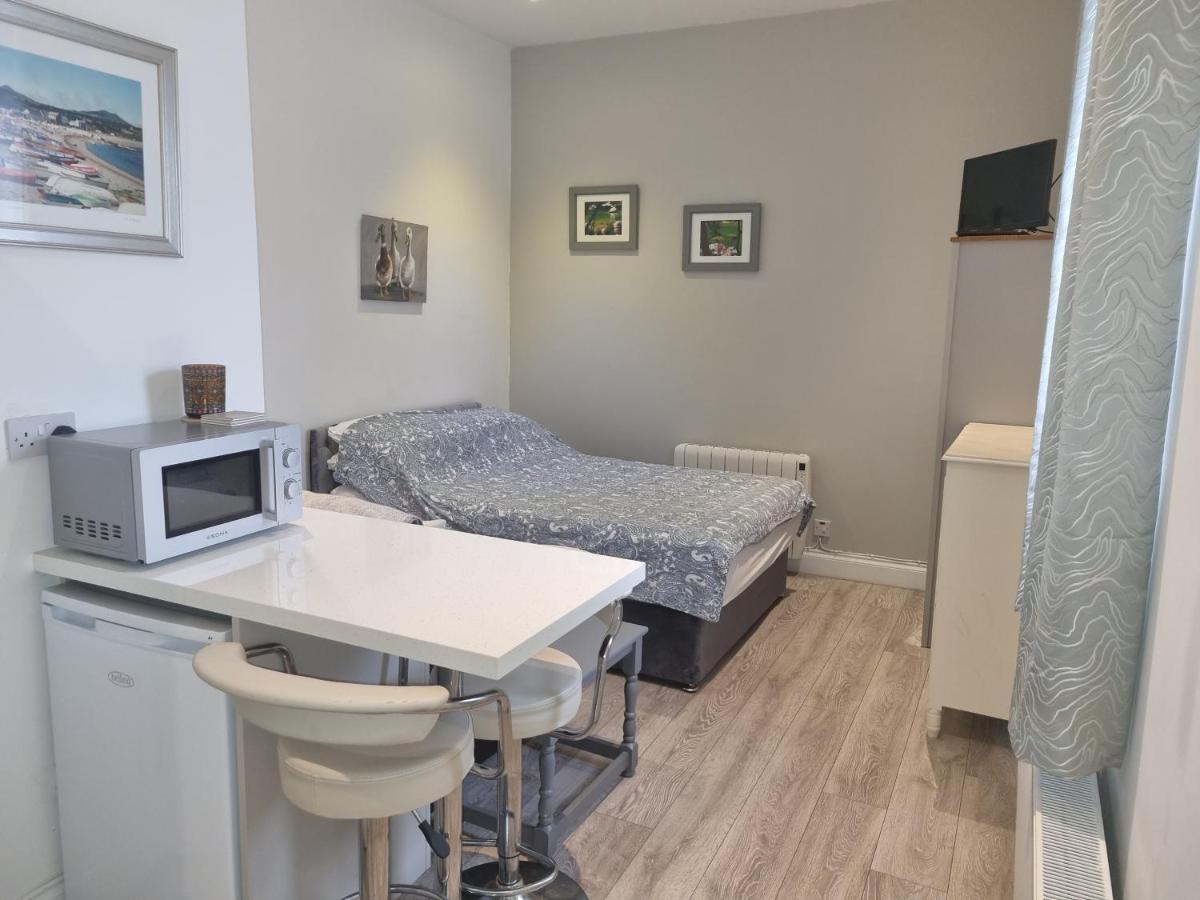 Cracatinni Mews Roundwood Luaran gambar